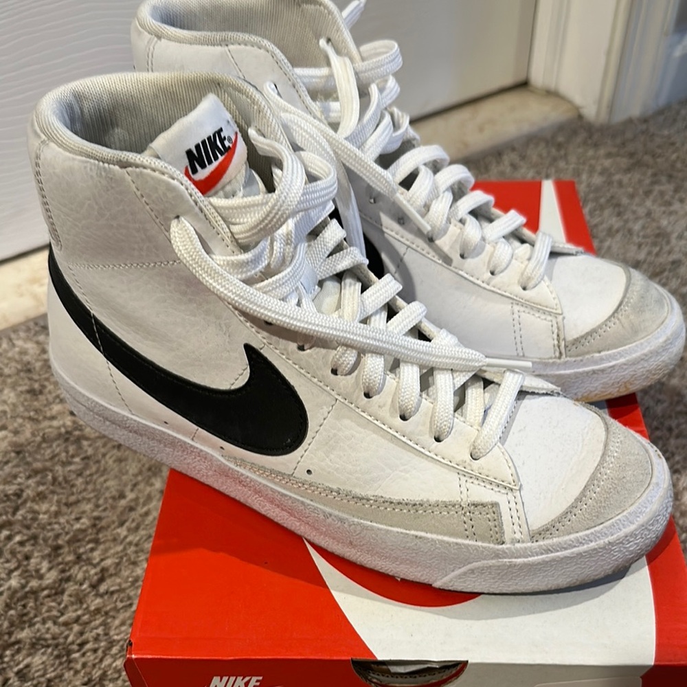 Nike Men's Blazer Mid ‘77 White and Black High-Top Sneakers